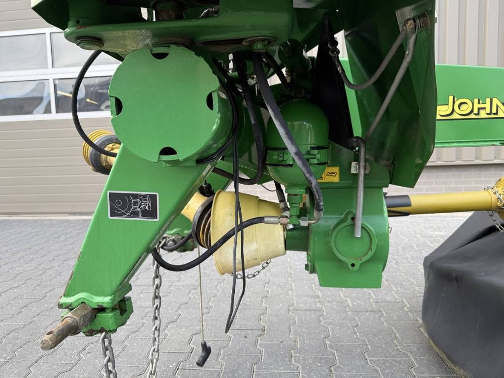John Deere 328 Disc