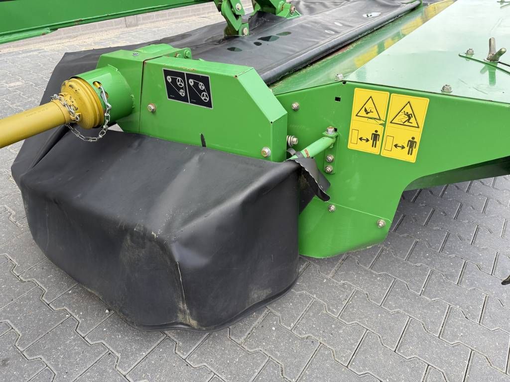 John Deere 328 Disc