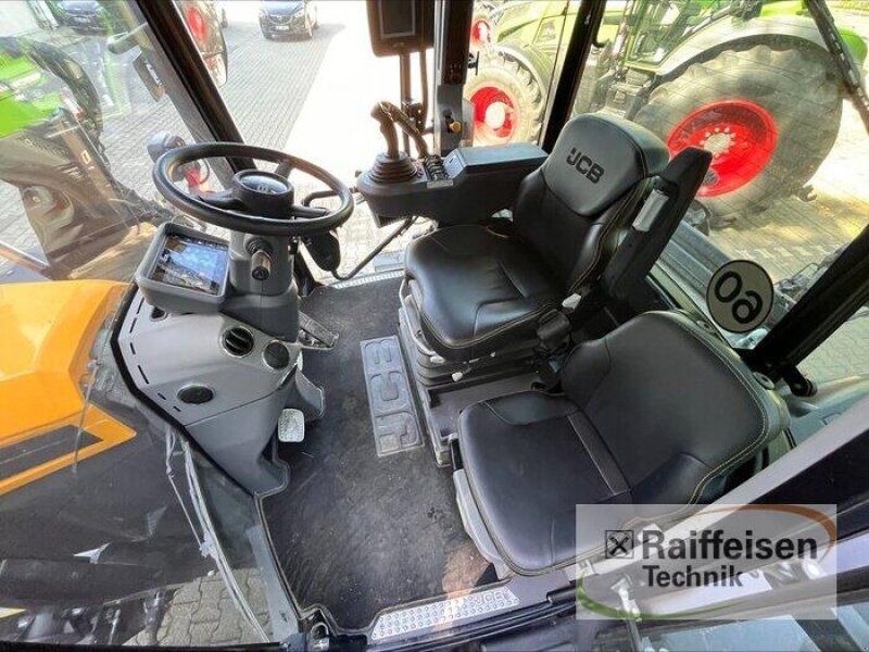 JCB 4220