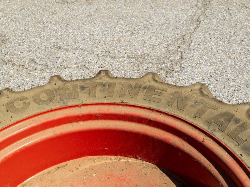 Continental 280/85 R 28 Conract AC 85