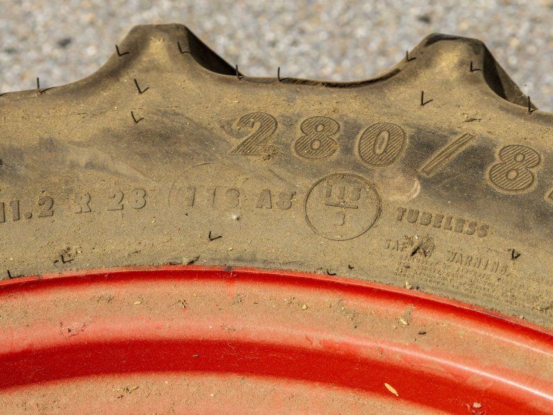 Continental 280/85 R 28 Conract AC 85