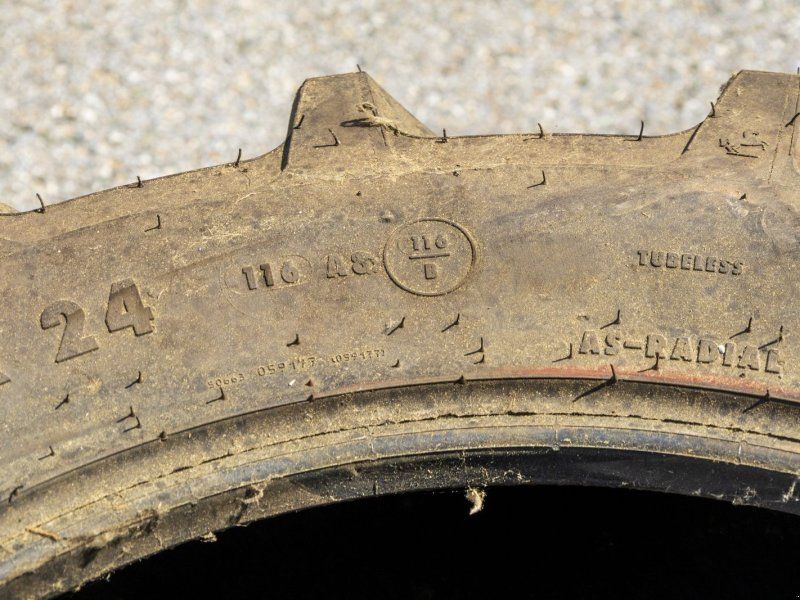 Continental 320/70R24 AC70 T
