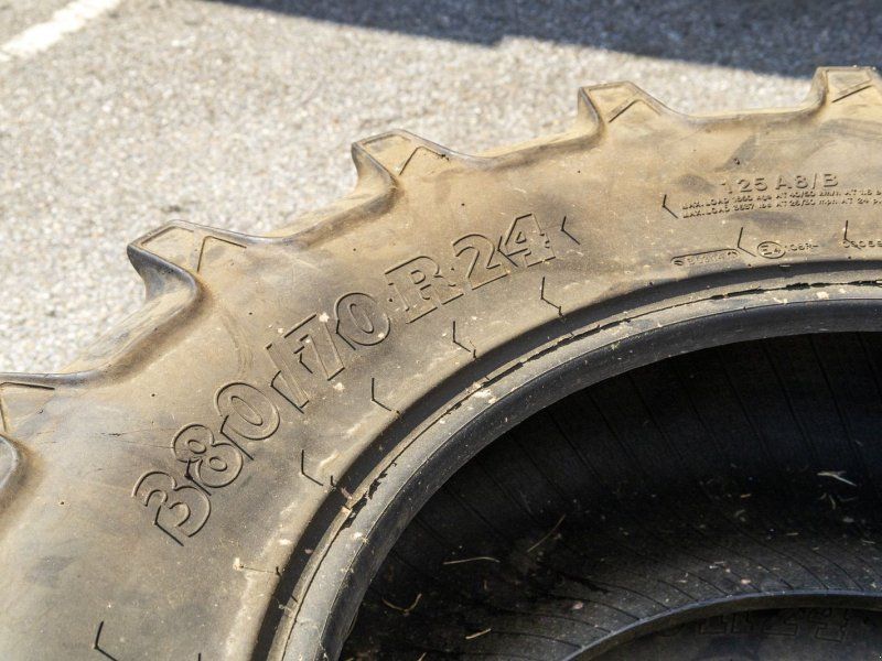 BKT 380/70 R 24 AGRIMAX RT 765