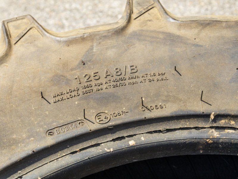 BKT 380/70 R 24 AGRIMAX RT 765