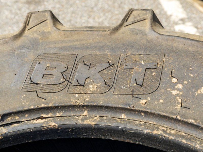BKT 380/70 R 24 AGRIMAX RT 765