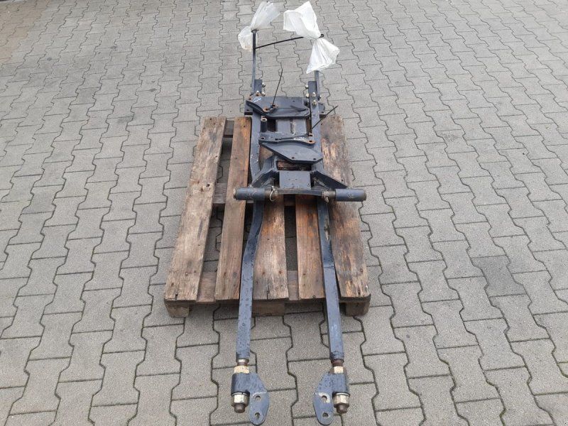 Hinterachsabstützung zu Steyr Kompakt 495