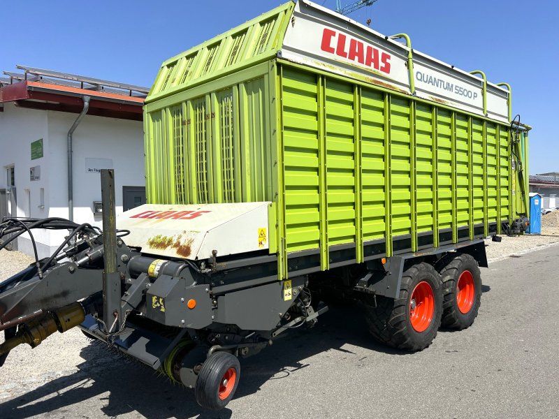 Claas Quantum 5500 P mit neuer 22,5-Zoll Bereifung und mit Nachlauflen