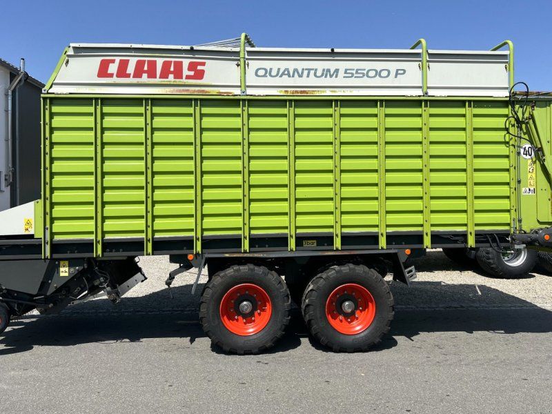 Claas Quantum 5500 P mit neuer 22,5-Zoll Bereifung und mit Nachlauflen