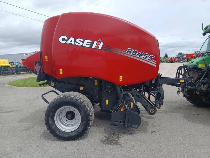 Case IH Presse à balles rondes RB455