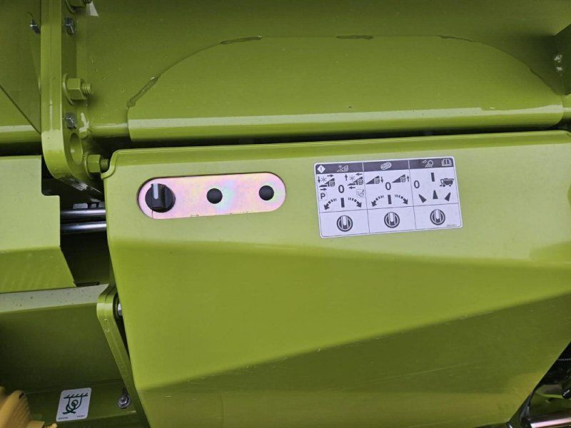 Claas Schneidwerk Vario 770V 250ha mit 1-Achs Transportwagen