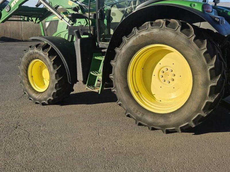 John Deere 6105R