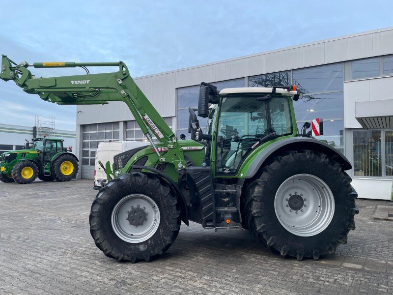 Fendt 724 Vario mit Frontlader