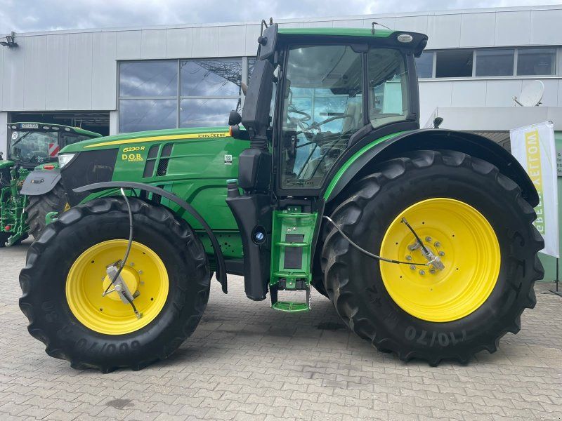 John Deere 6230 R 6230R mit Reifendruckregelanlage