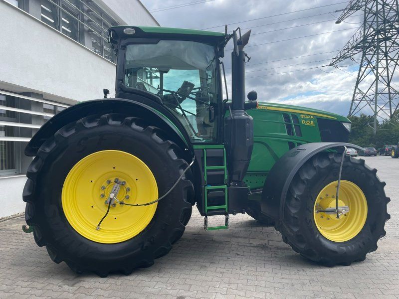 John Deere 6230 R 6230R mit Reifendruckregelanlage