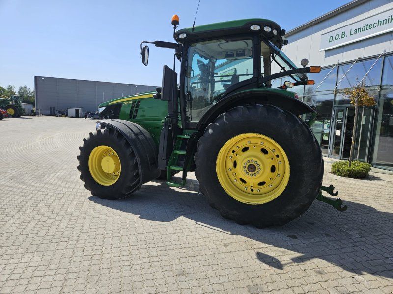 John Deere 7260R