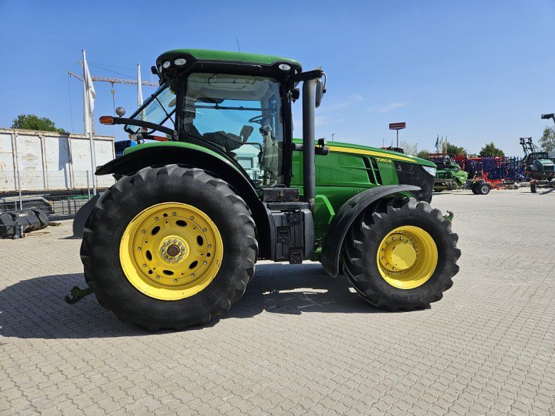John Deere 7260R