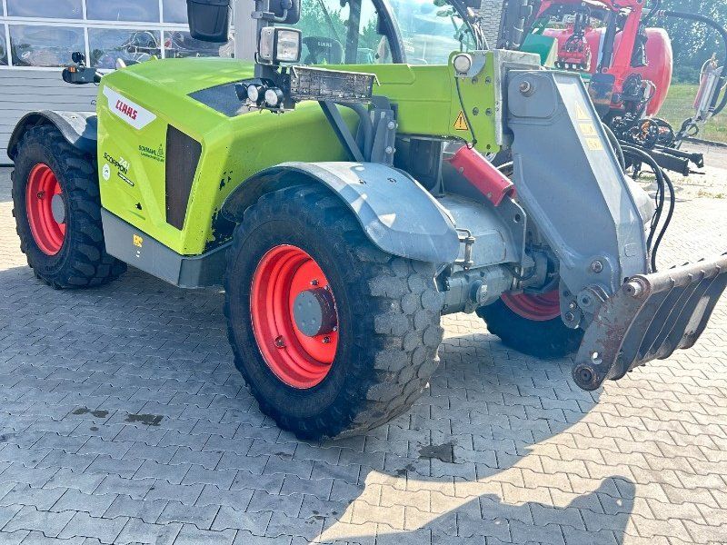 Claas Scorpion 741