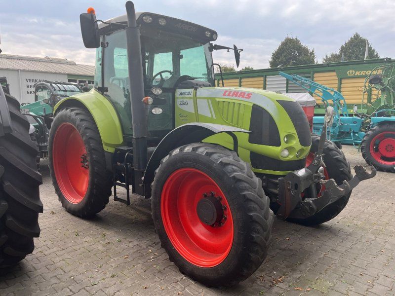 Claas Arion 620
