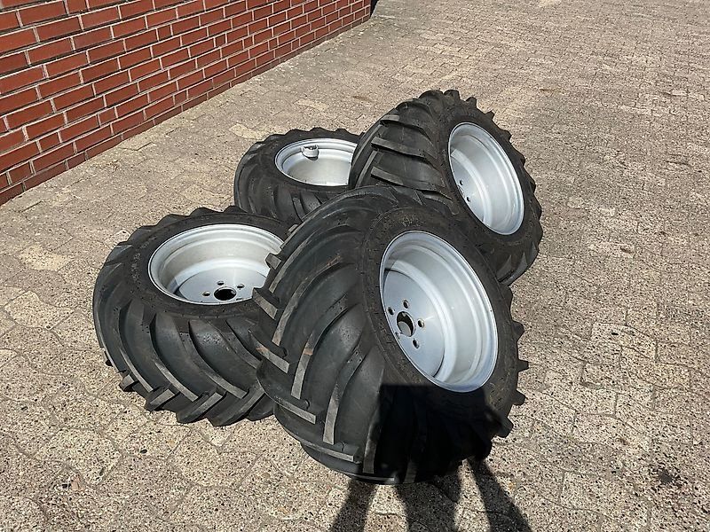 Weidemann Räder  31x15.50-15    Schäffer/Giant/Striegel/Toyo/