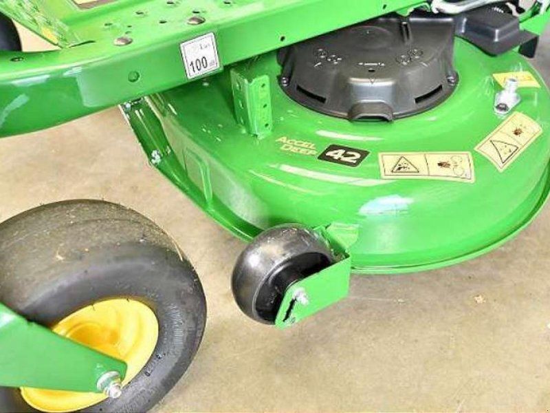 John Deere Z320M