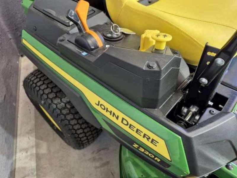 John Deere Z320R