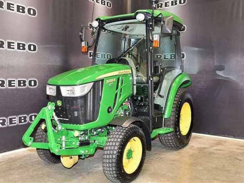 John Deere 3039R TRAKTOR