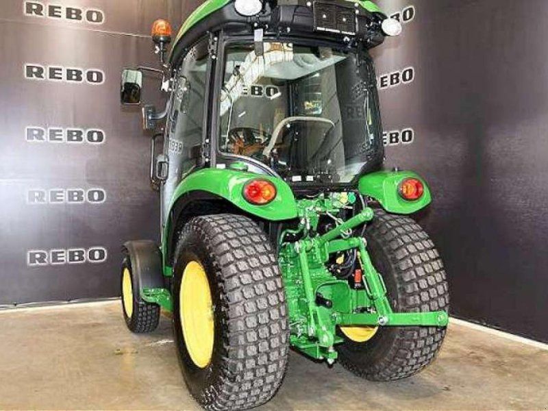 John Deere 3039R TRAKTOR