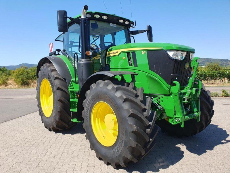 John Deere 6R 195