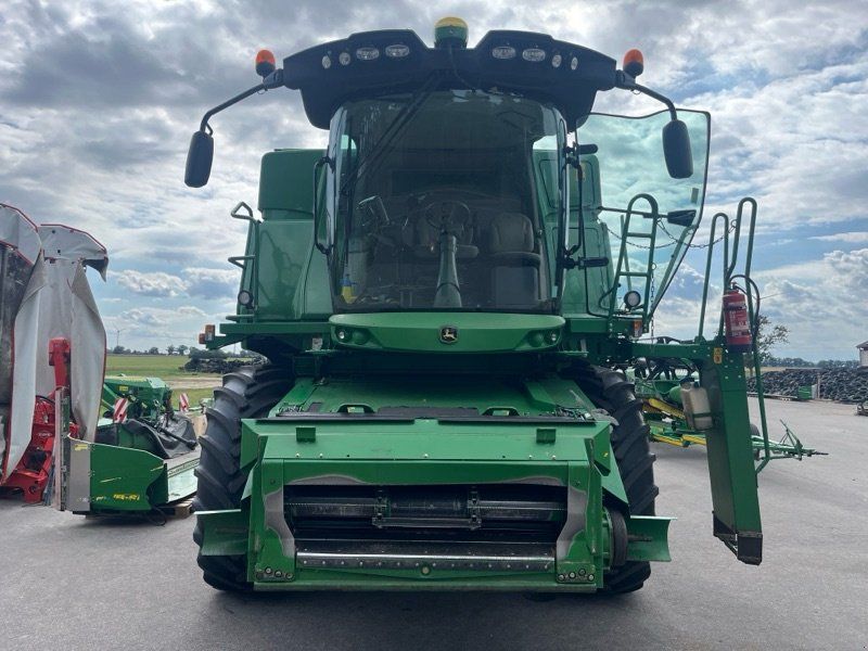 John Deere W660