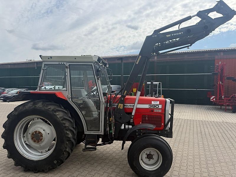 Massey Ferguson 390