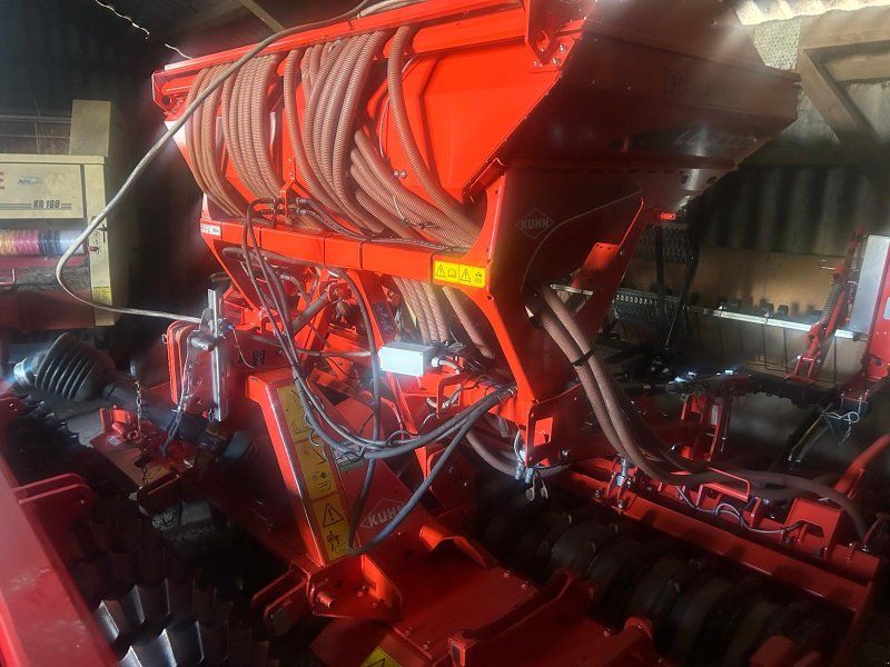 Kuhn HR 304 + Venta LC 3000