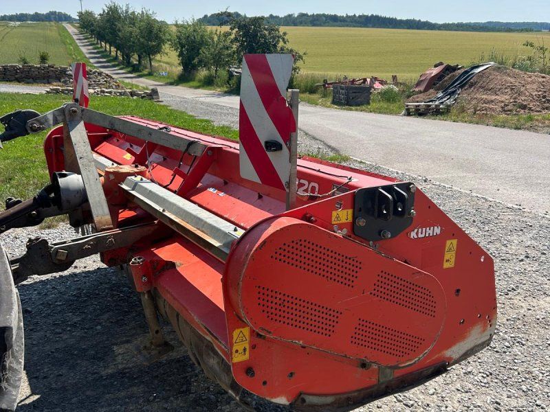 Kuhn RM 320