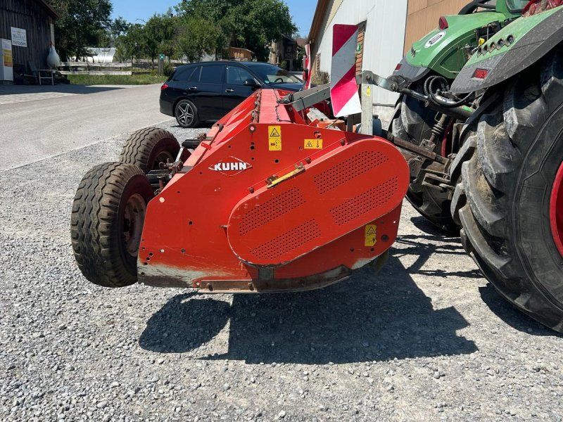 Kuhn RM 320
