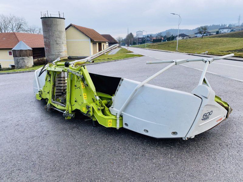 Claas Orbis 600 es Maisgebiss / Maisvorsatz