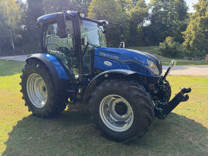 New Holland T5.90S Powershuttle