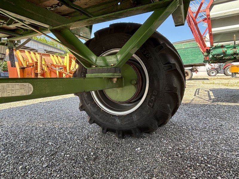 Krone Titan 4/25