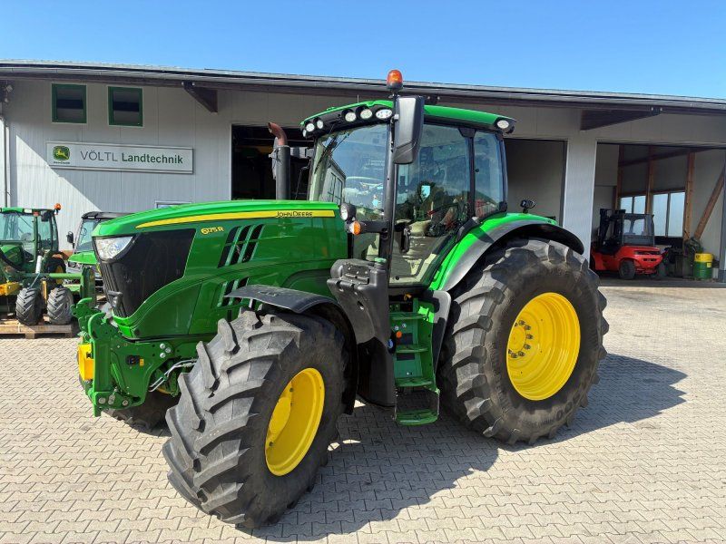 John Deere 6175R