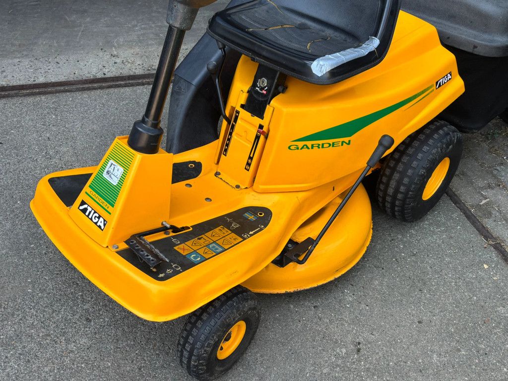 Stiga garden kleine zitmaaier Briggs and Stratton gebruikt