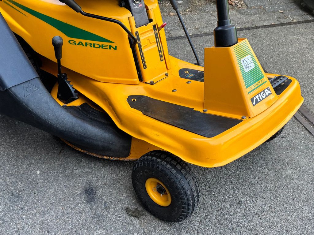 Stiga garden kleine zitmaaier Briggs and Stratton gebruikt