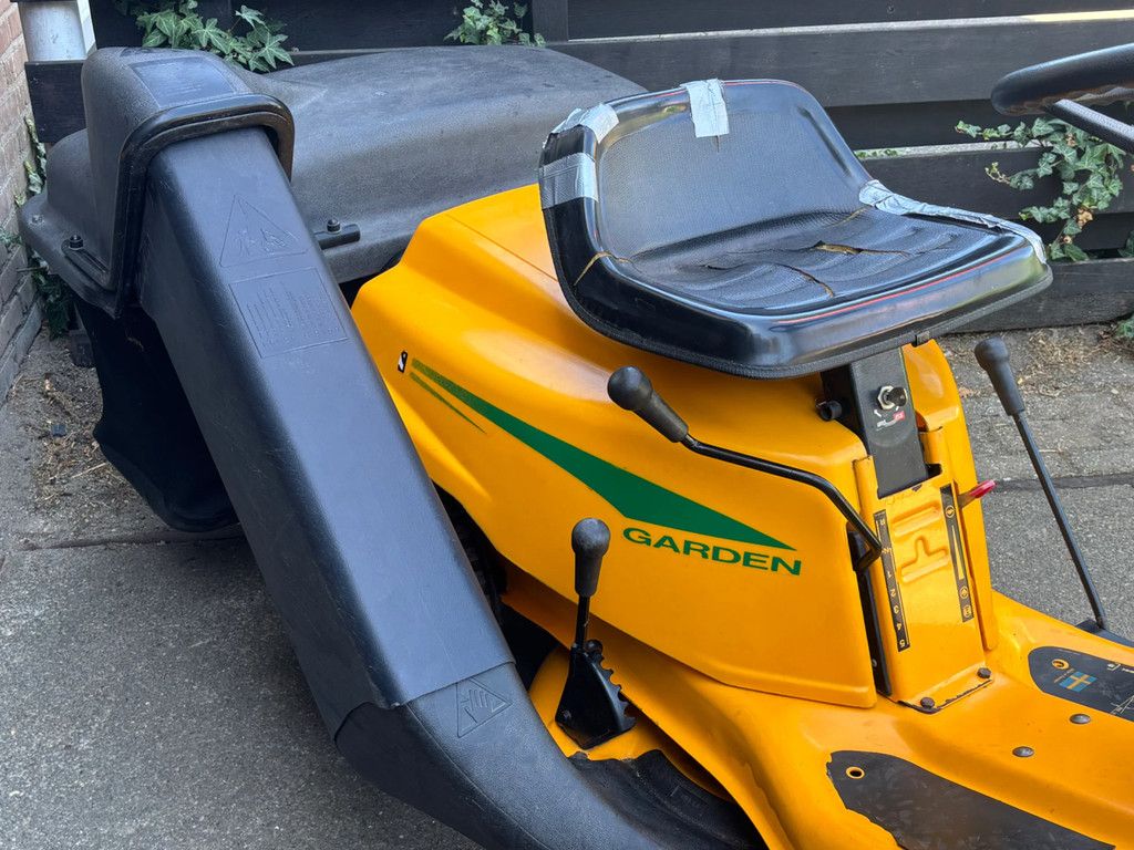 Stiga garden kleine zitmaaier Briggs and Stratton gebruikt