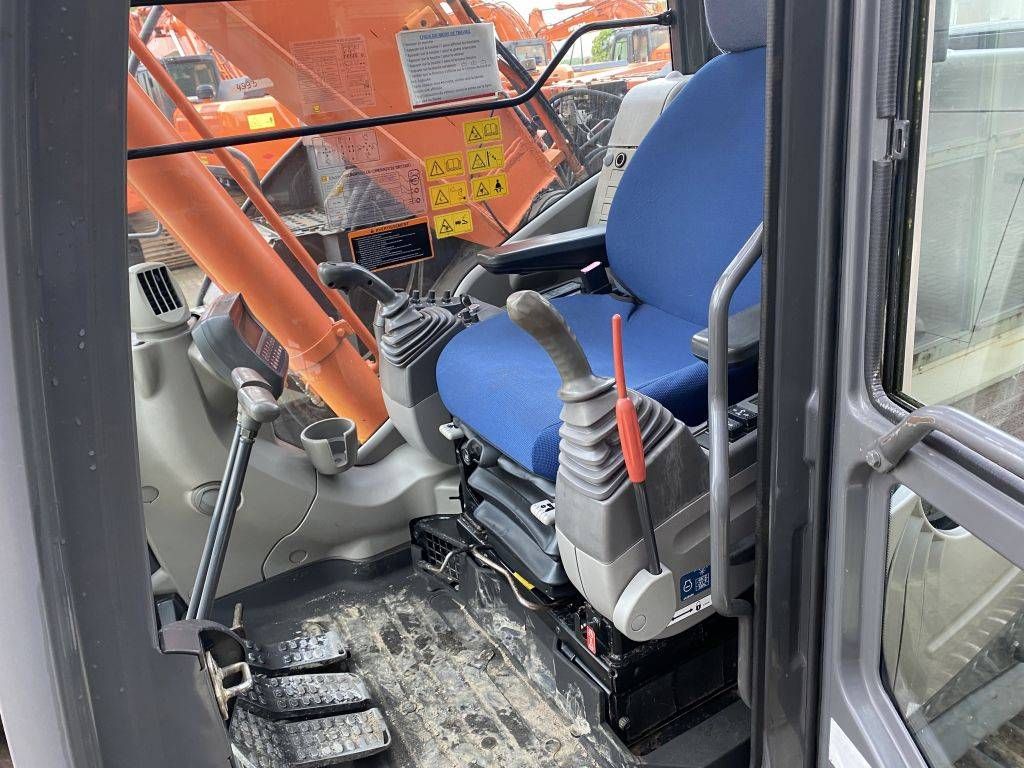 Hitachi ZX 225 USR LC-3