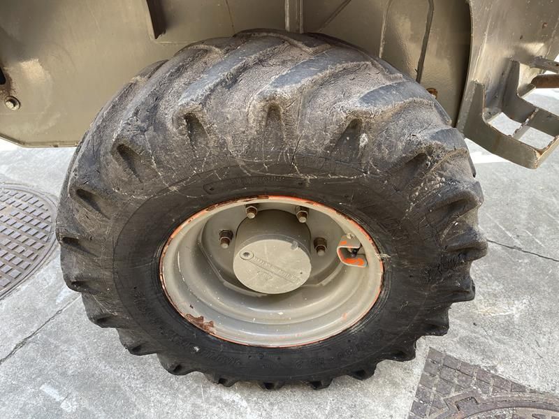 Ausa D 400 AHG