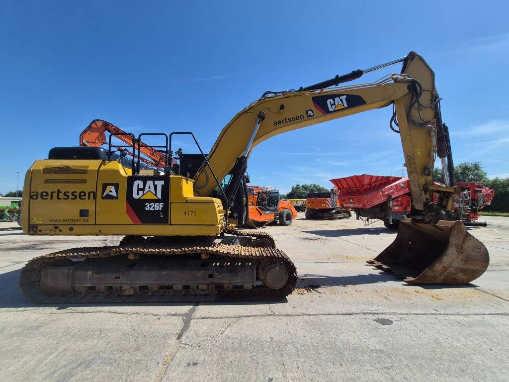 CAT 326FL