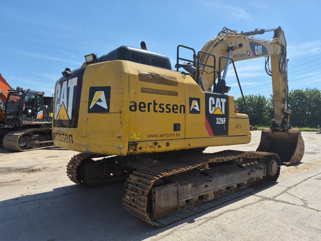 CAT 326FL