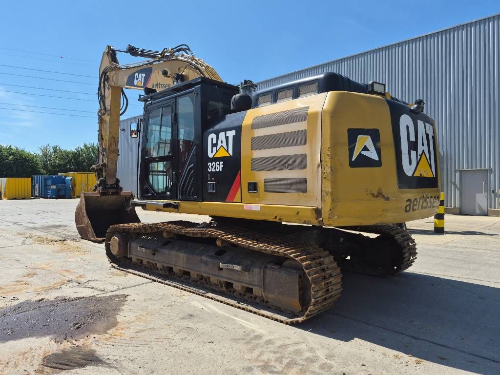 CAT 326FL