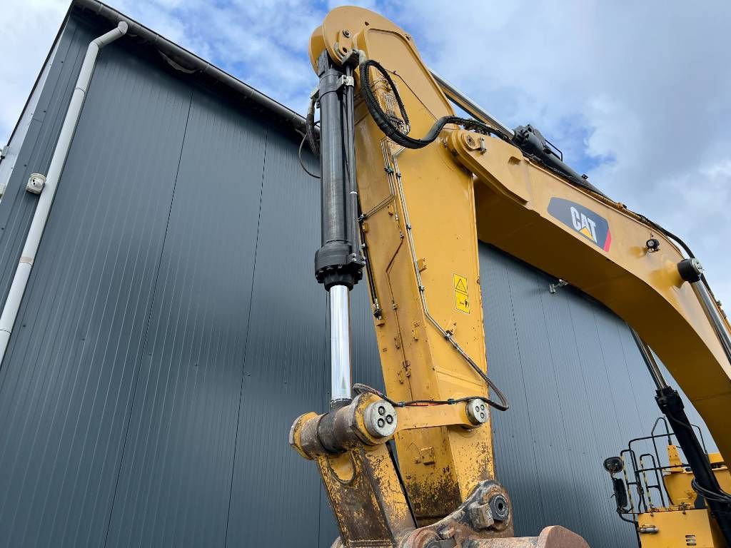 CAT 374FL ME | U/C 70%
