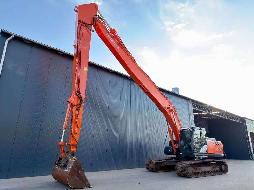 Hitachi ZX250LC-5B Long Reach