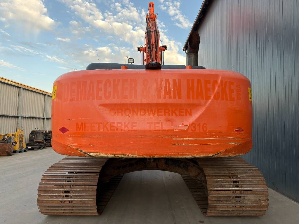 Hitachi ZX250LC-5B Long Reach