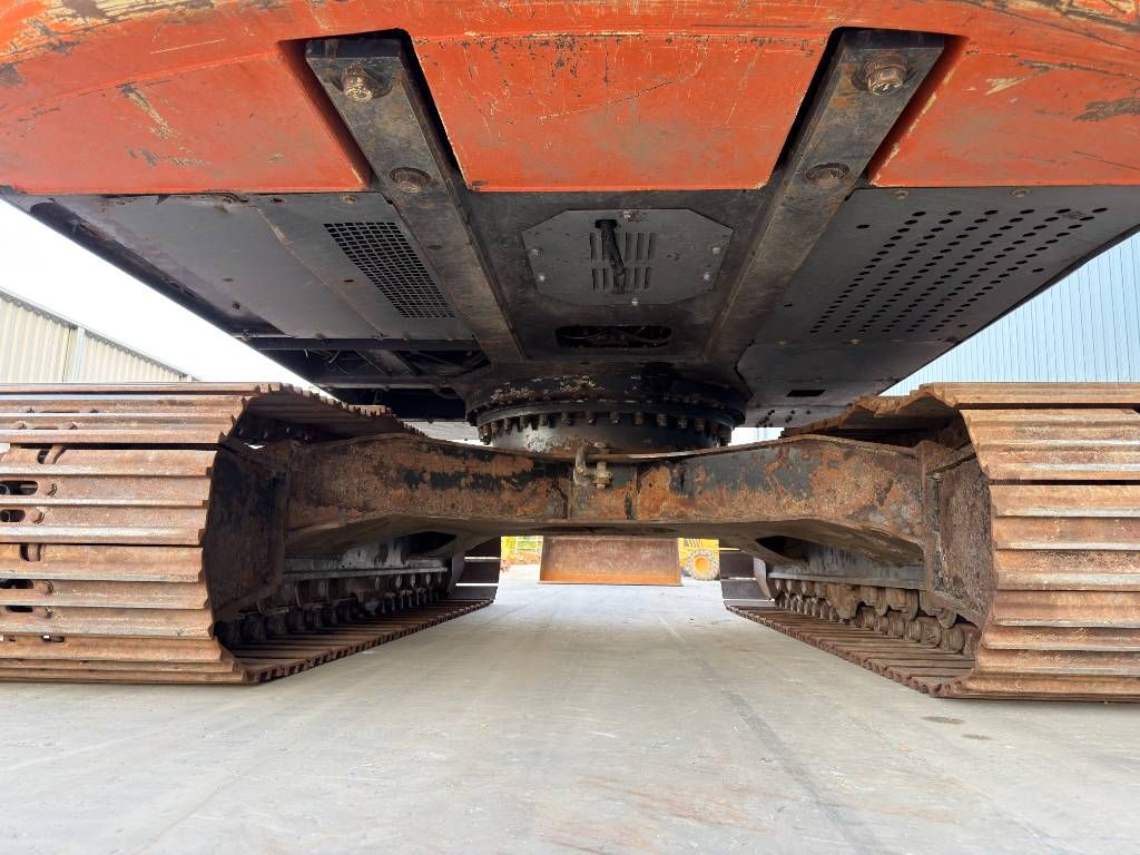 Hitachi ZX250LC-5B Long Reach