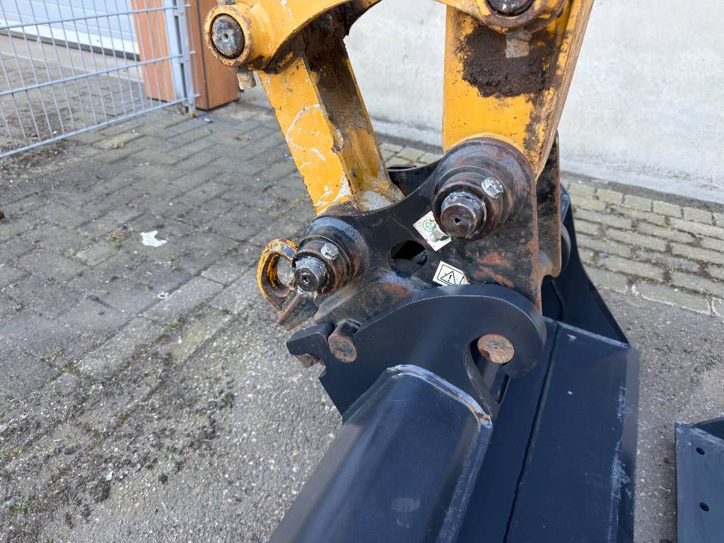 CAT 303.5E CR